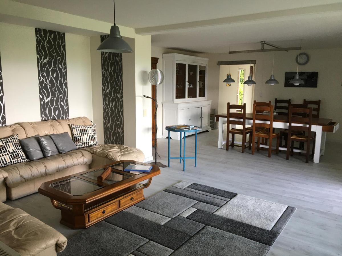 Les Gites De La Maison Bleue D'Estialescq Bagian luar foto
