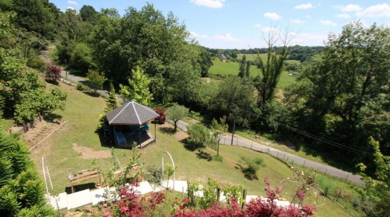 Les Gites De La Maison Bleue D'Estialescq Bagian luar foto