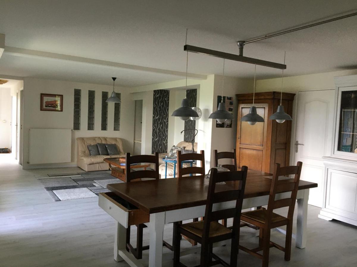 Les Gites De La Maison Bleue D'Estialescq Bagian luar foto