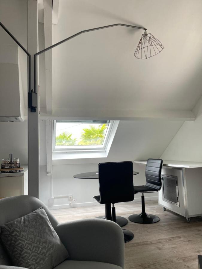 Les Gites De La Maison Bleue D'Estialescq Bagian luar foto