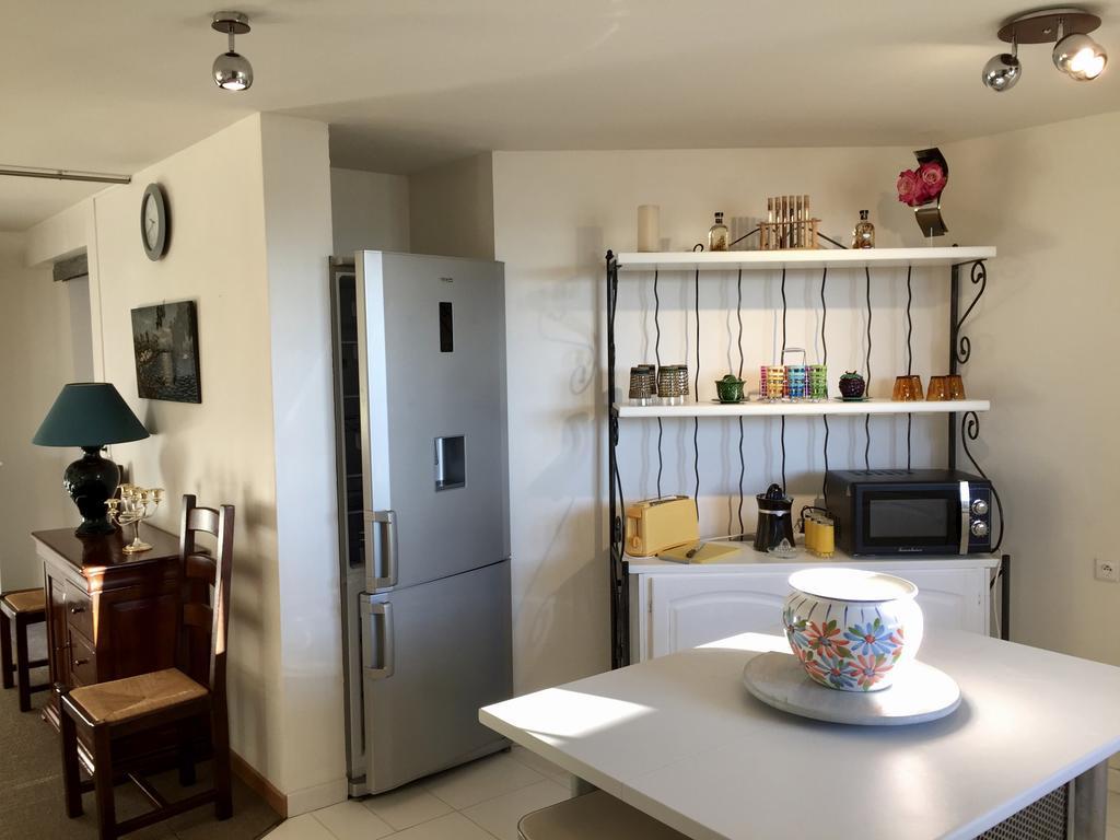 Les Gites De La Maison Bleue D'Estialescq Bagian luar foto